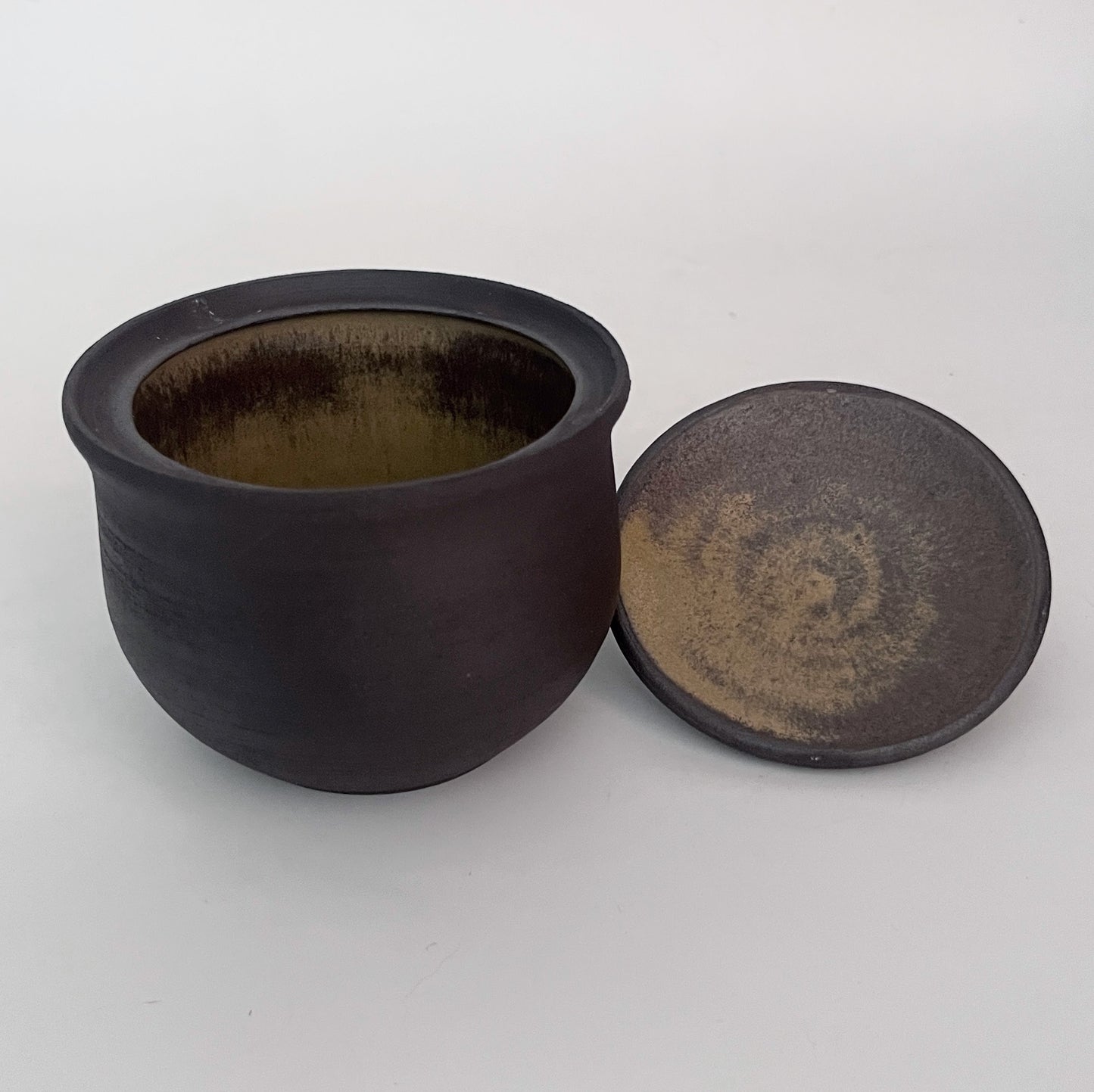 Jar (Round) - Golden Ochre Lid and Naked Body