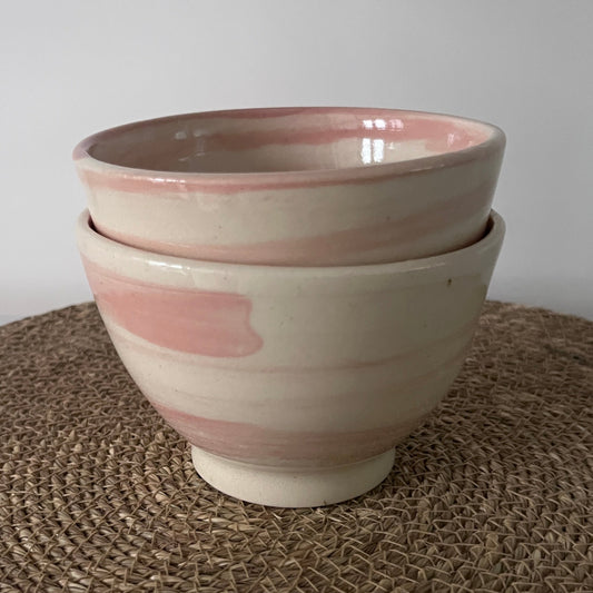 Round Bowl w/ Peach-Pink pattern