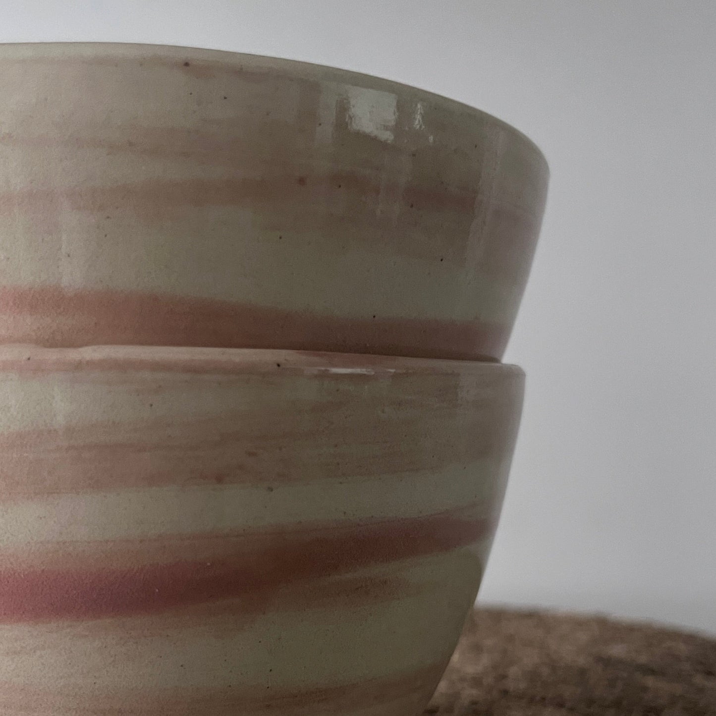 Round Bowl w/ Peach-Pink pattern