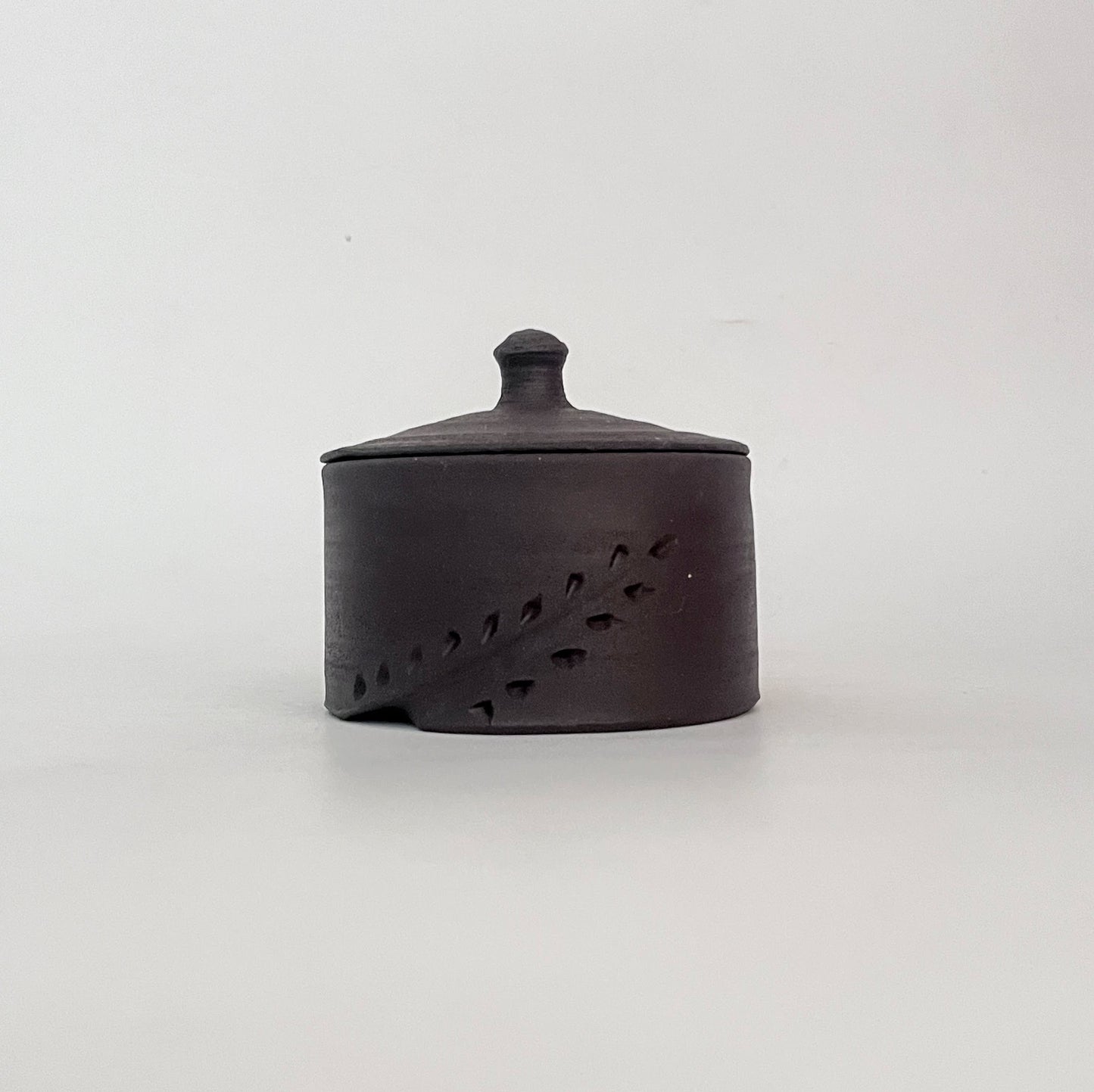 Jar (Cylinder - Wide) - Bare, Carved and White