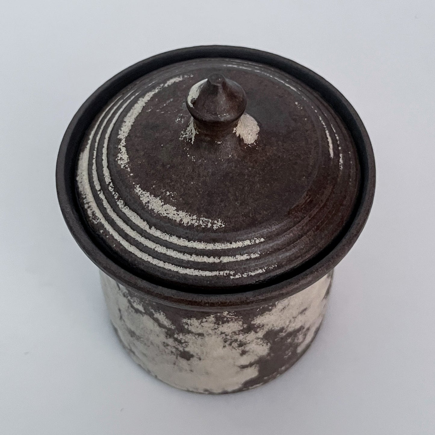 Jar (Cylinder - Dome) - Textured White and Brown