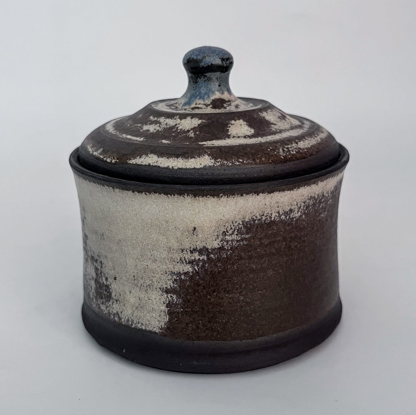Jar (Cylinder - Wide) - White and Brown-Black w/ Blue Knob
