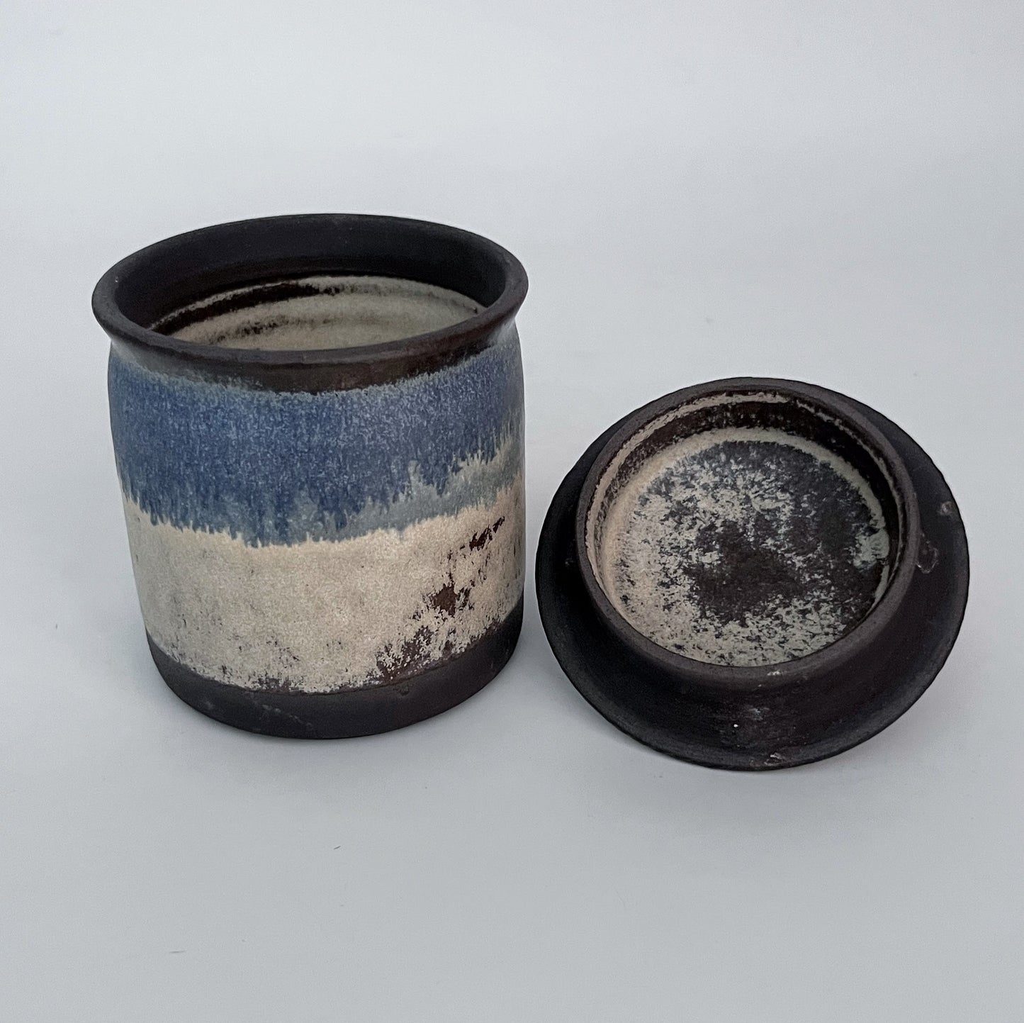 Jar (Cylinder) - White and Blue