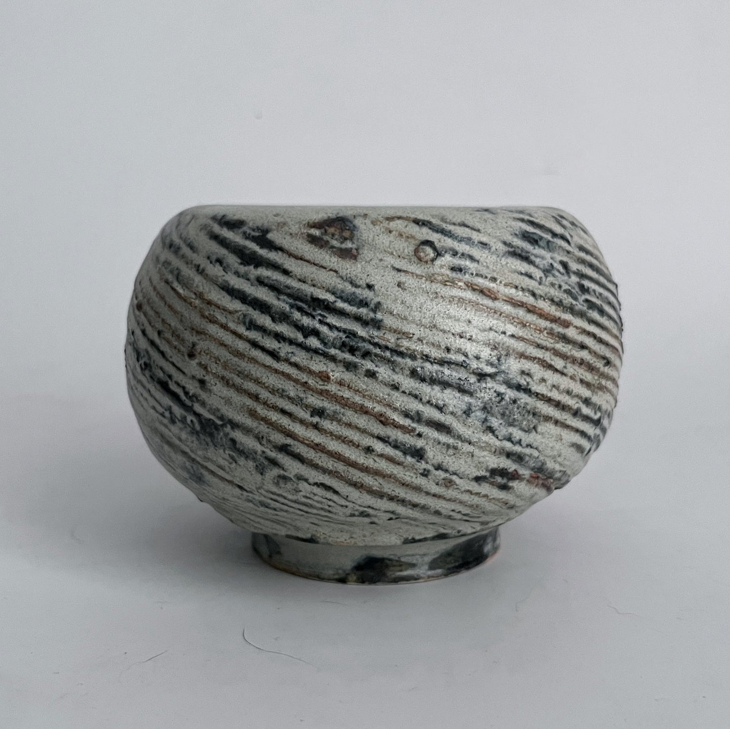 Textured Pistachio-Brown Swirls Vase - Round