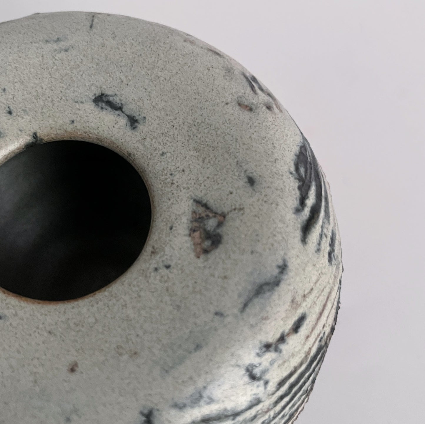 Textured Pistachio-Brown Swirls Vase - Round