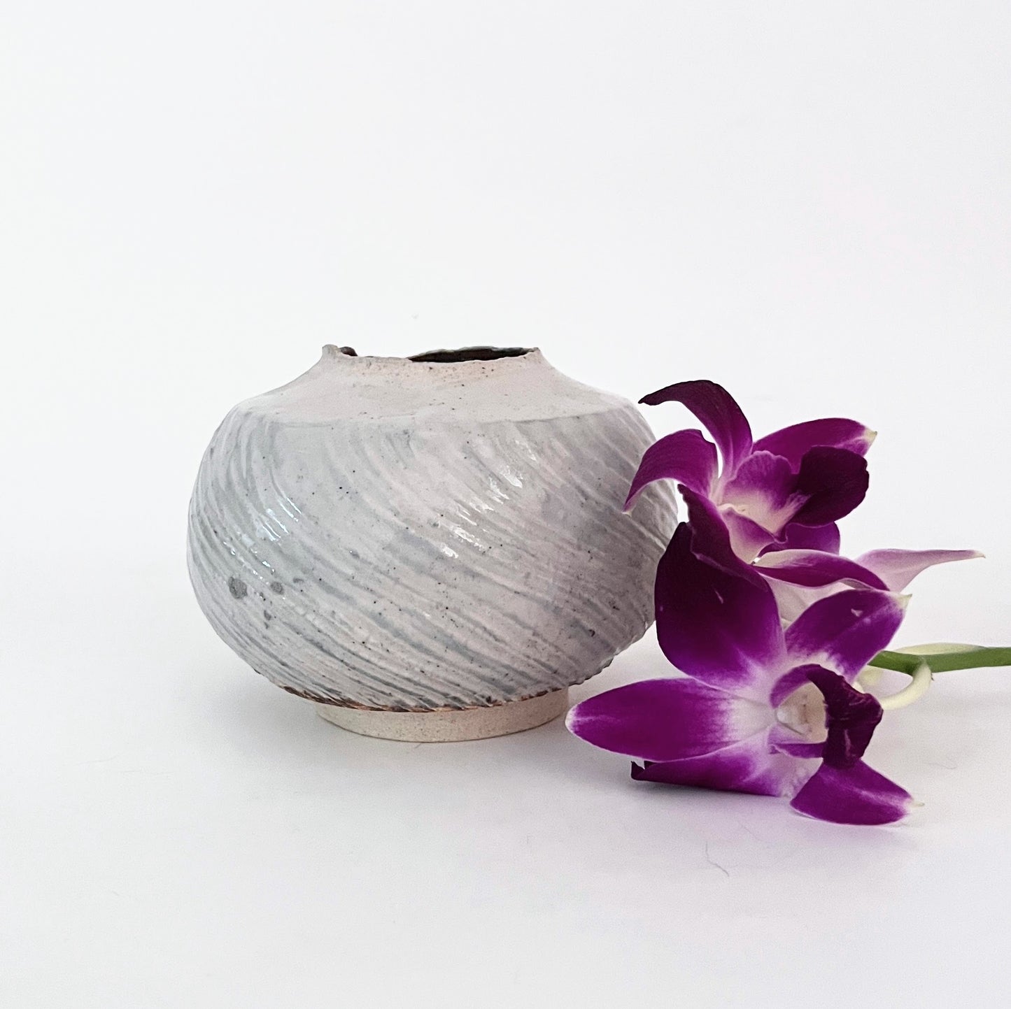 Textured Grey Swirls Vase - Round