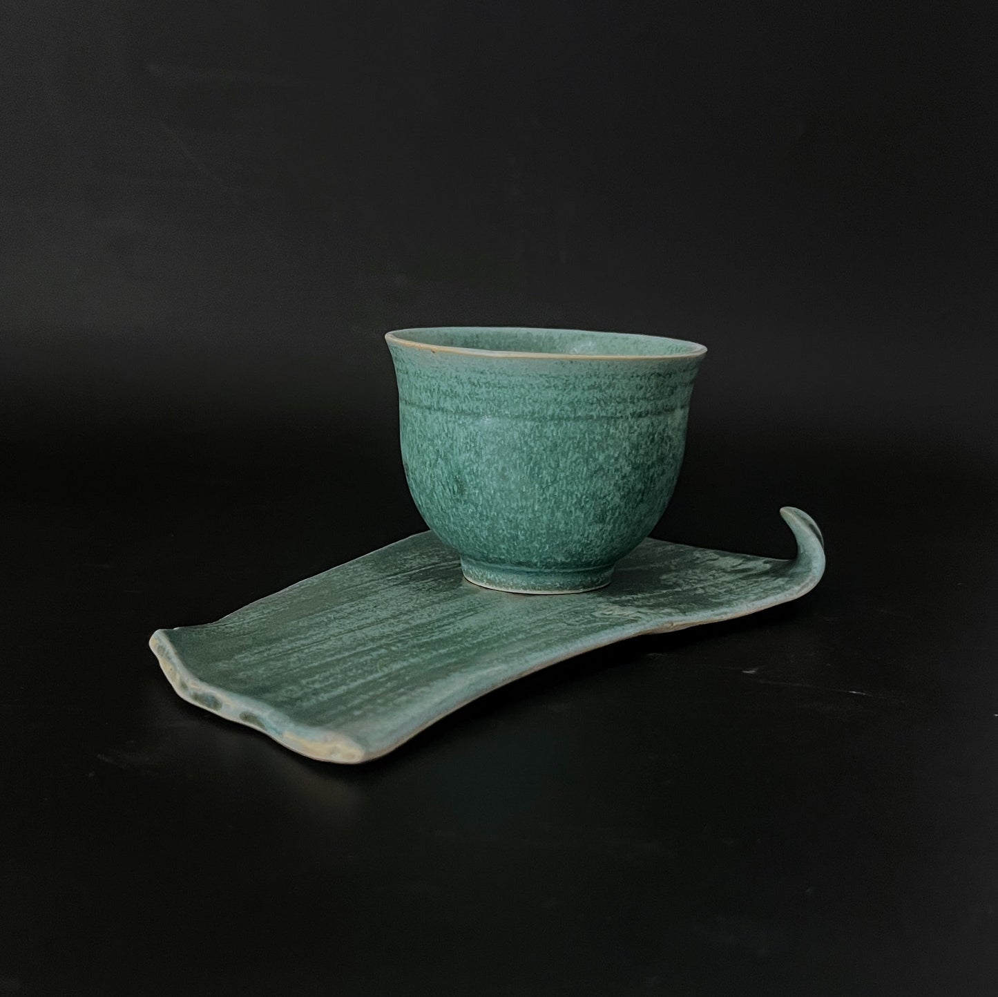 Tea Cup (handleless) w/ Platter (1)