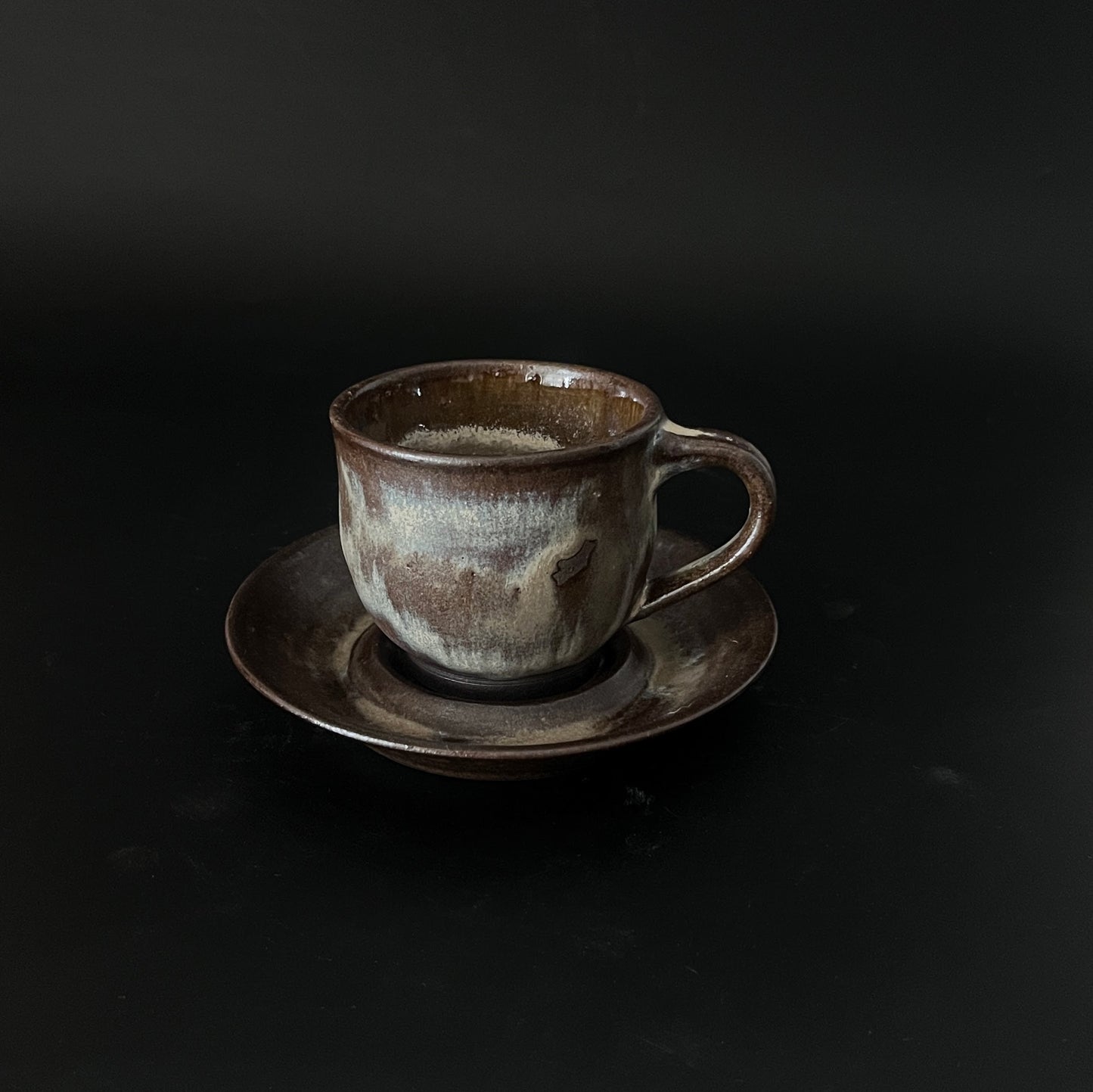 Tea Cup w/ Saucer - White and Blue