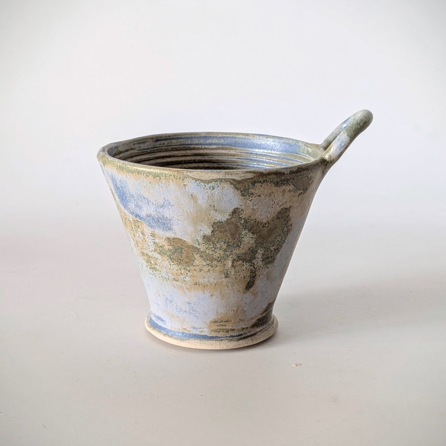 Conical Small Planter w/ Handle