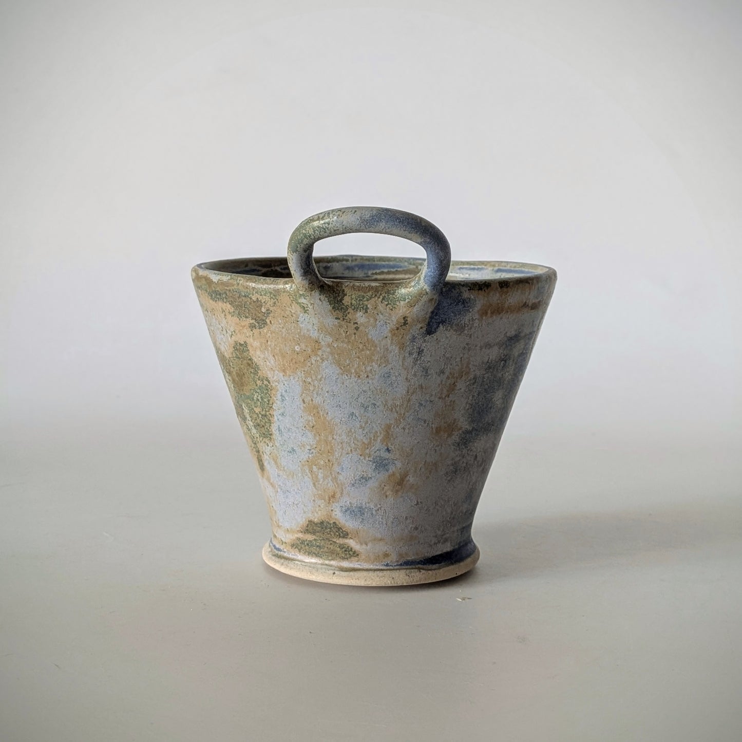 Conical Small Planter w/ Handle