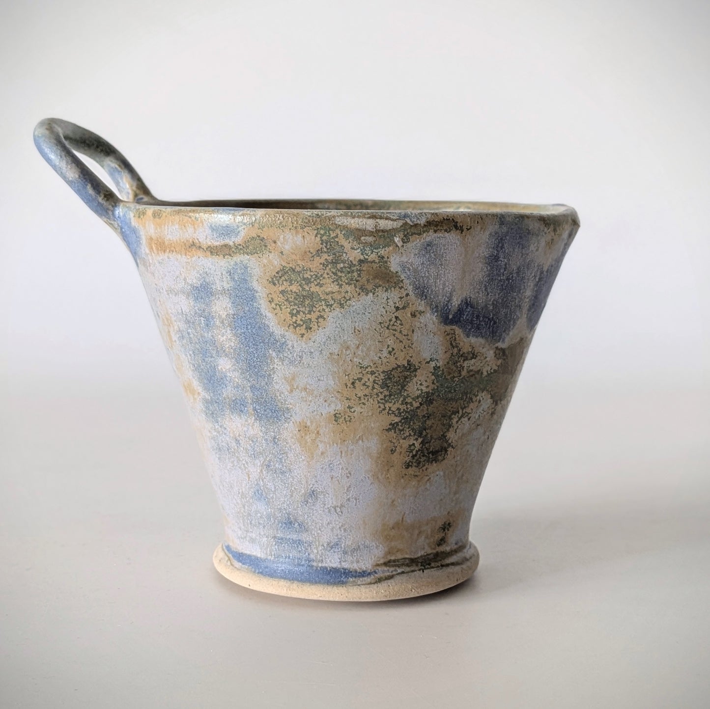 Conical Small Planter w/ Handle