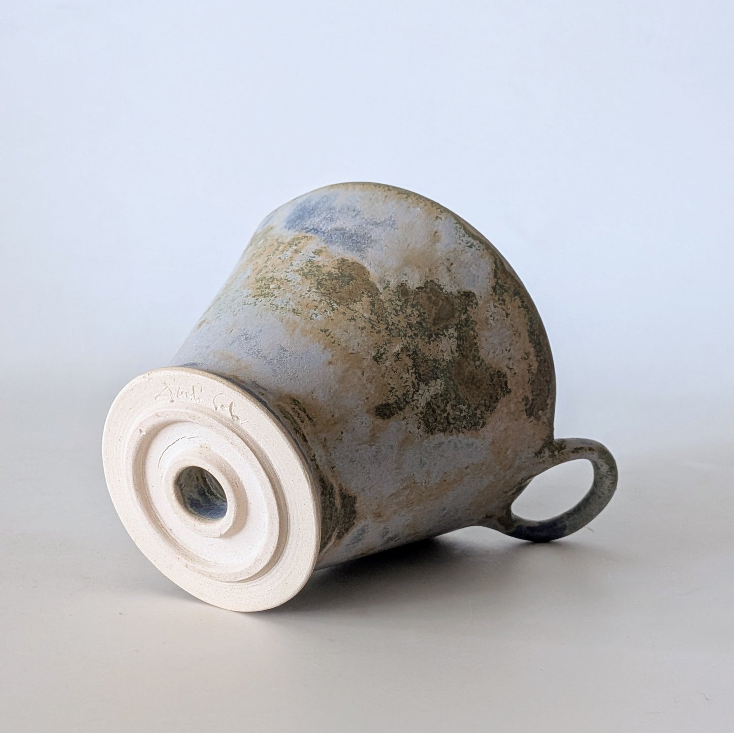 Conical Small Planter w/ Handle
